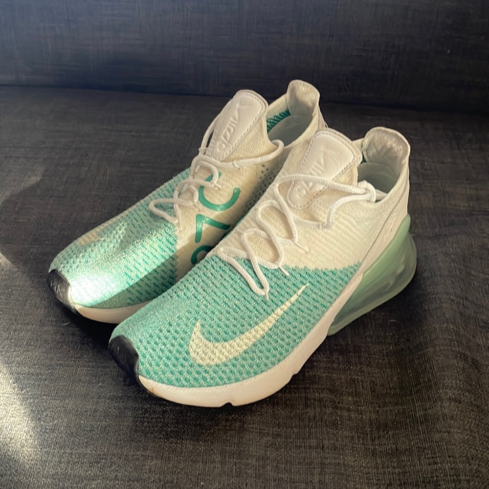 Nike Air 270 Flyknit